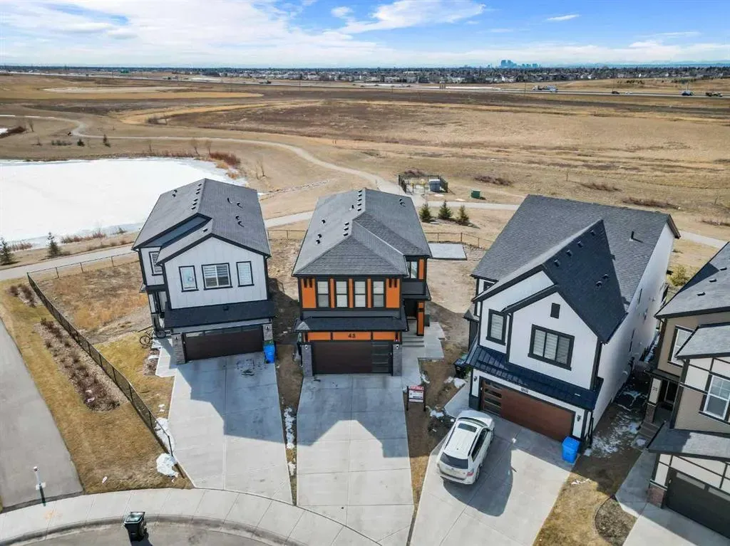 43 Homestead Close NE