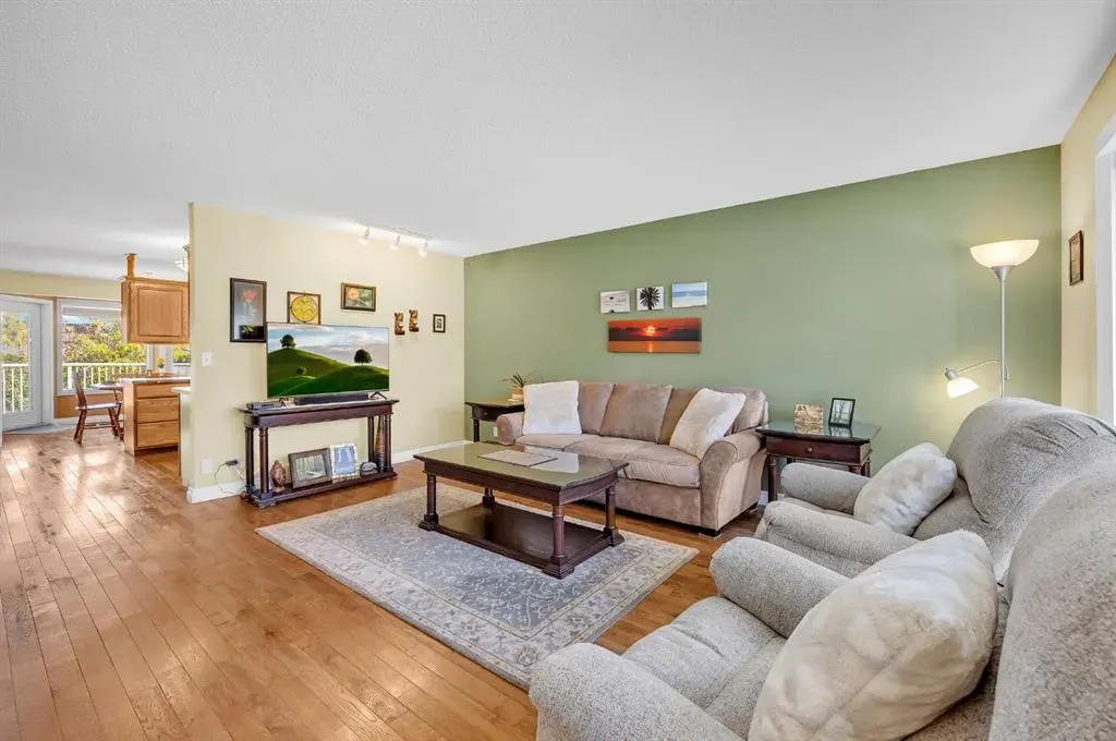 32 Rideau Close SW