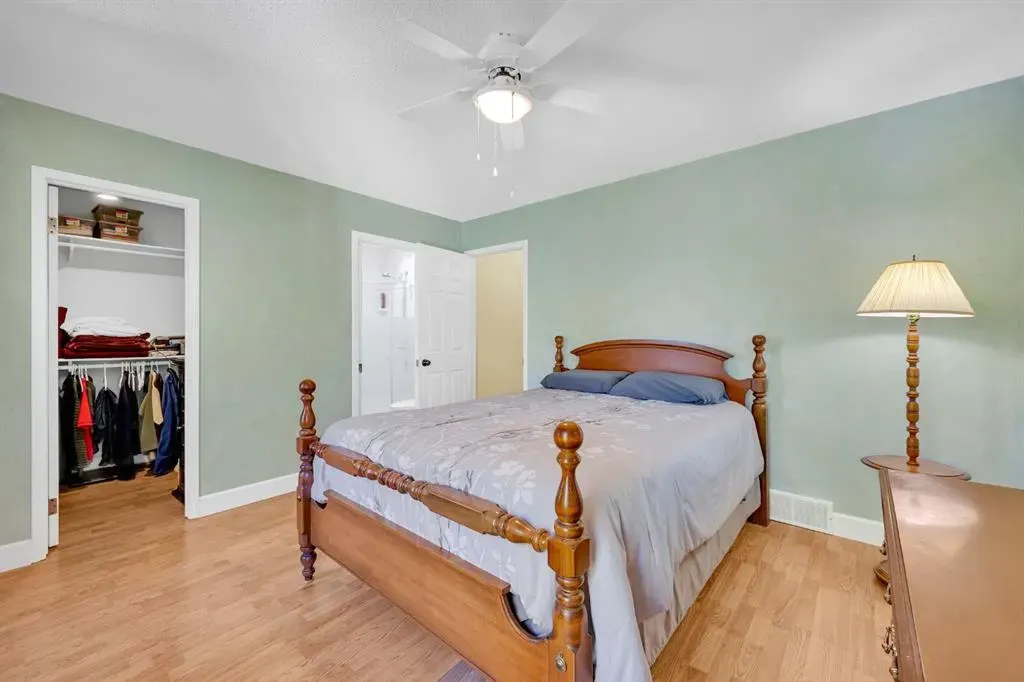 32 Rideau Close SW