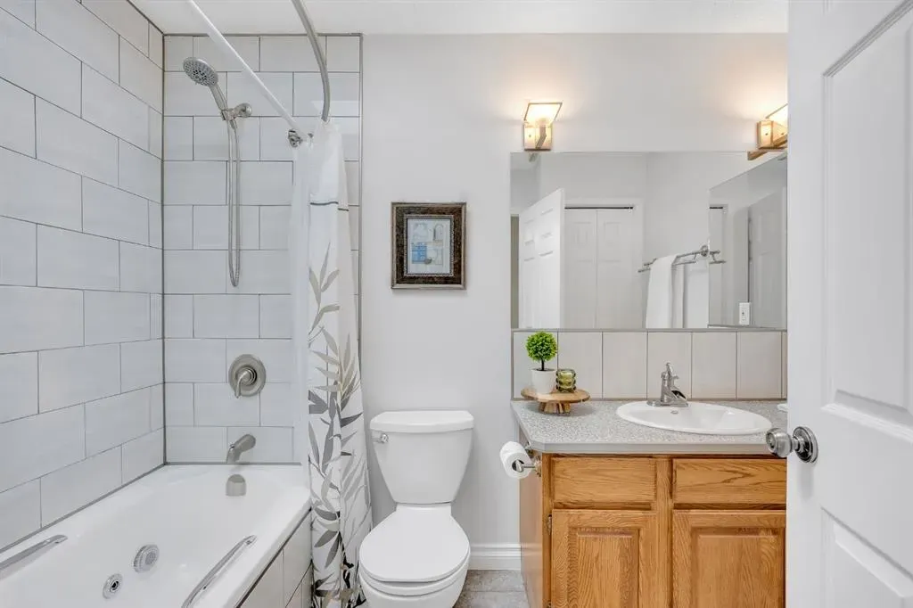 32 Rideau Close SW