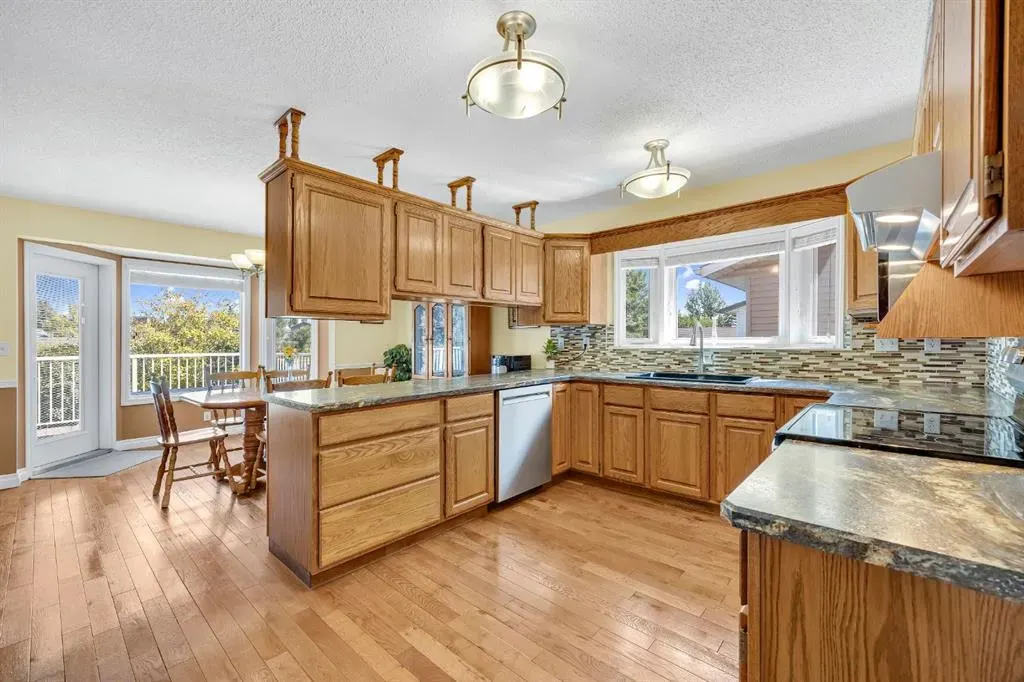 32 Rideau Close SW
