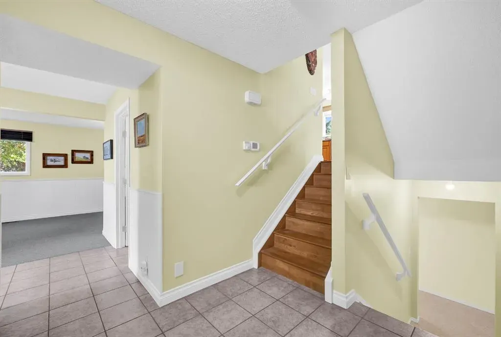 32 Rideau Close SW