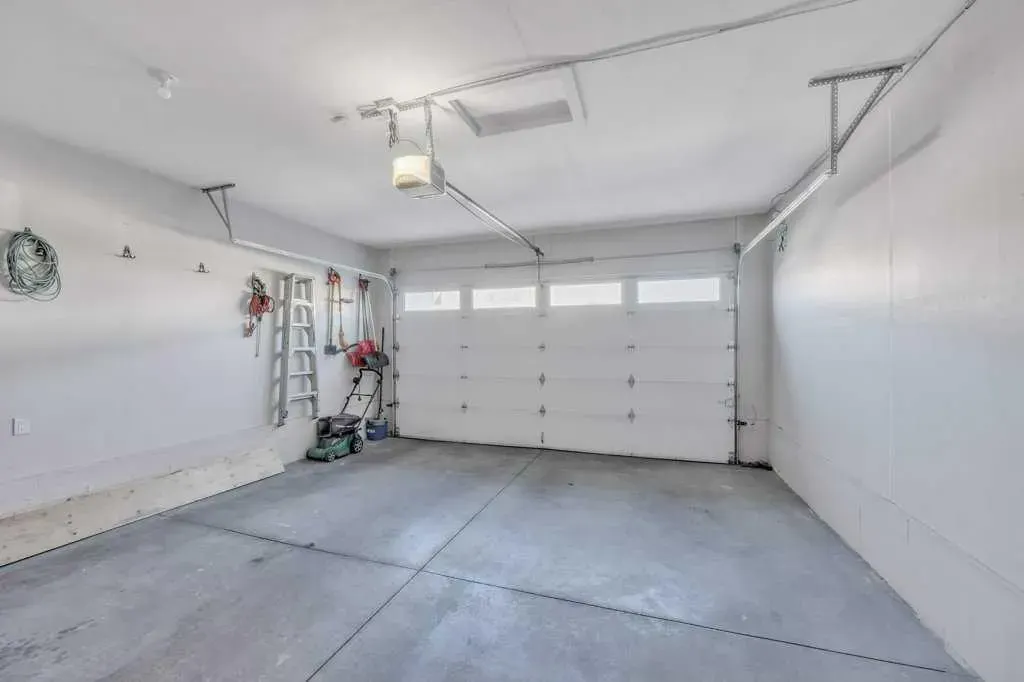 115 Savanna Way