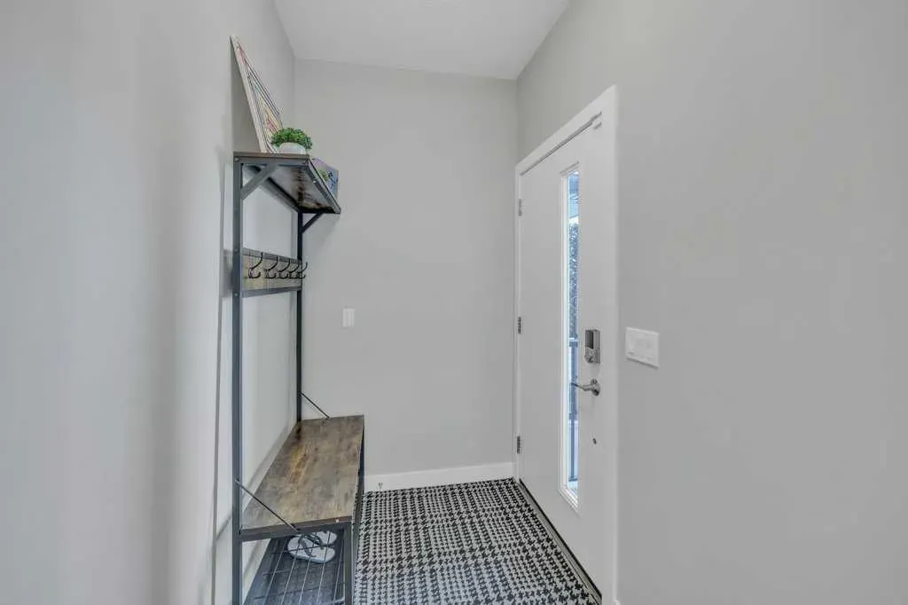 115 Savanna Way