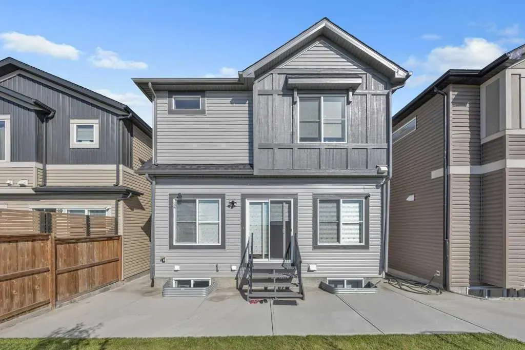 115 Savanna Way