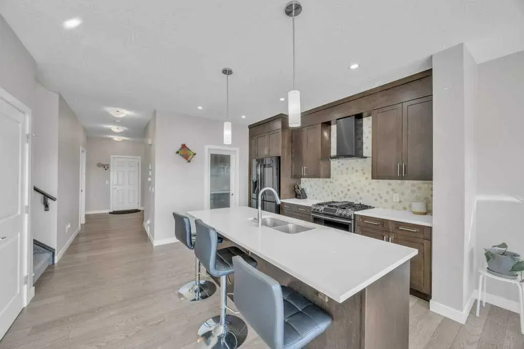 115 Savanna Way
