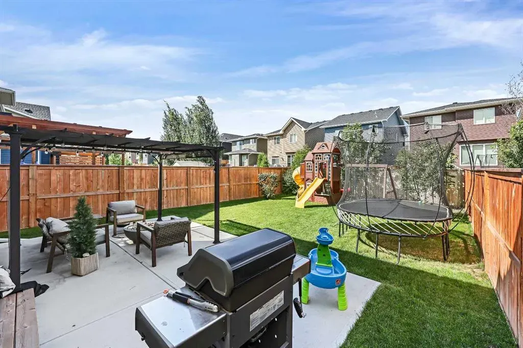 115 Bayview Circle SW