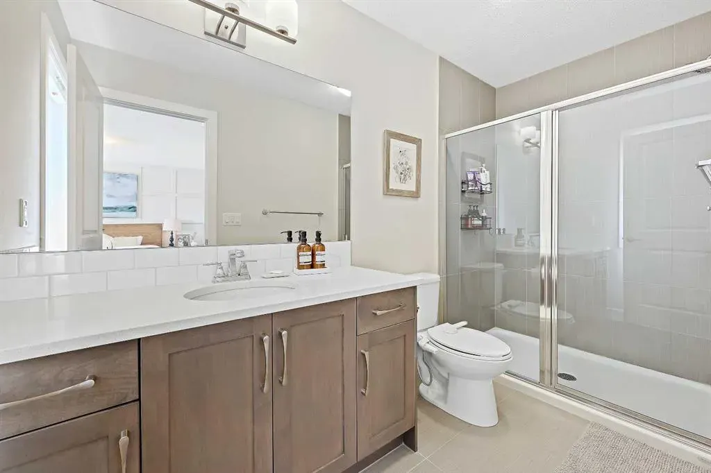 115 Bayview Circle SW