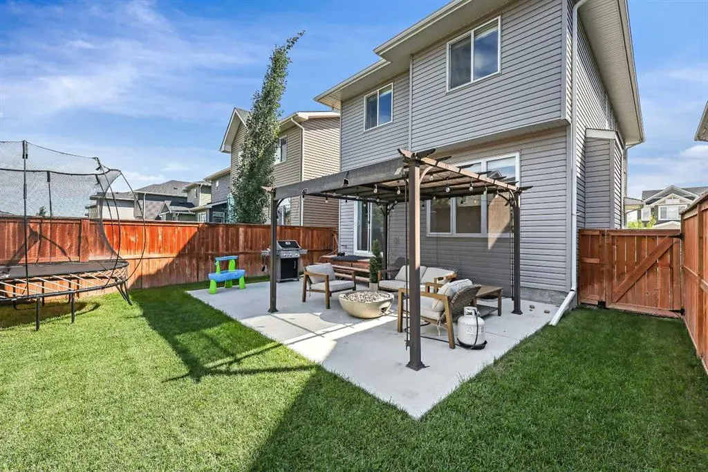 115 Bayview Circle SW