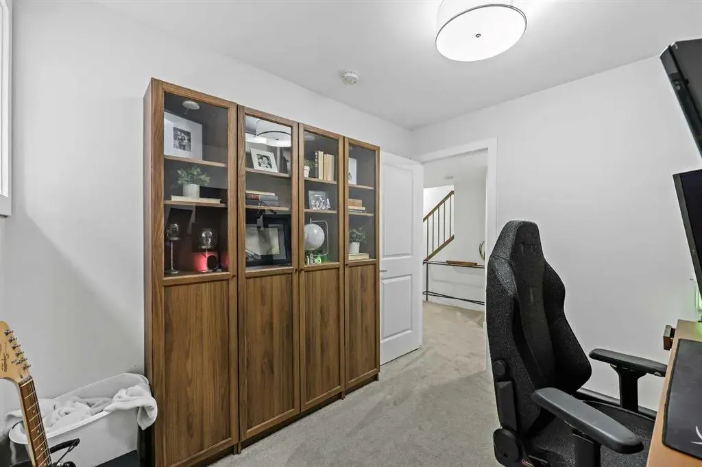 115 Bayview Circle SW