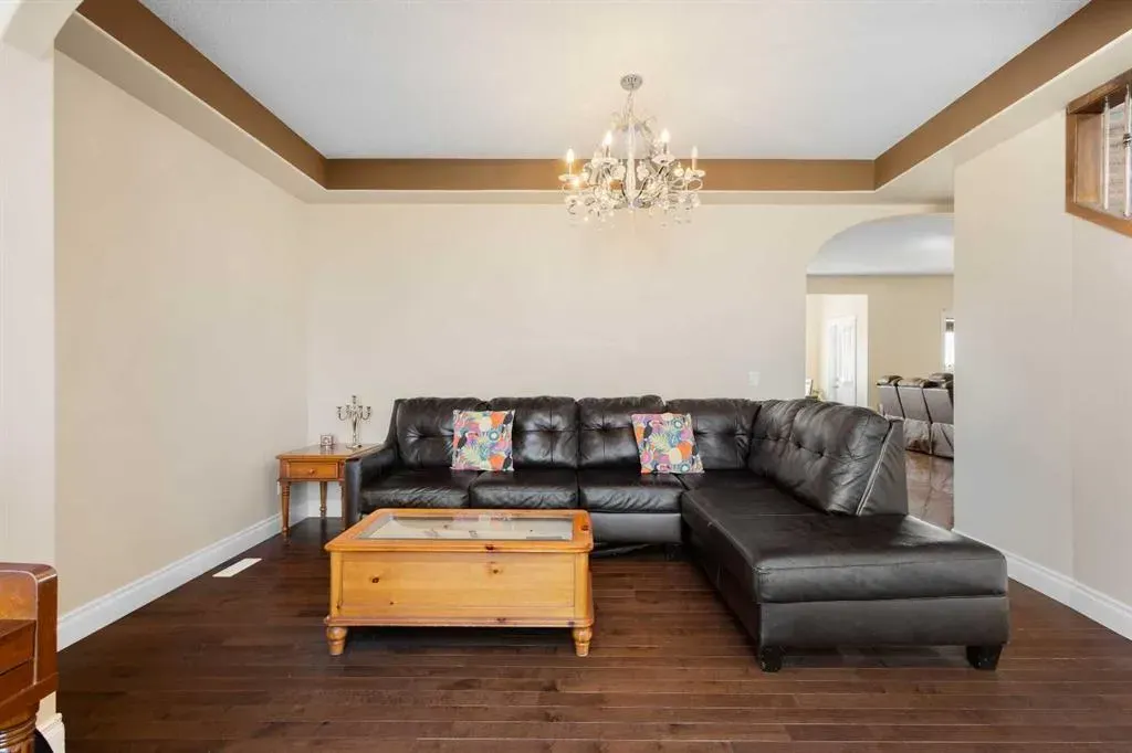 431 Railway Place SE
