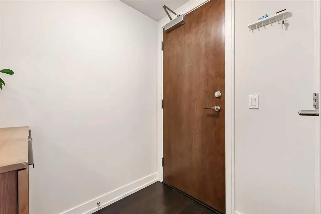 222 Riverfront Avenue SW, #825