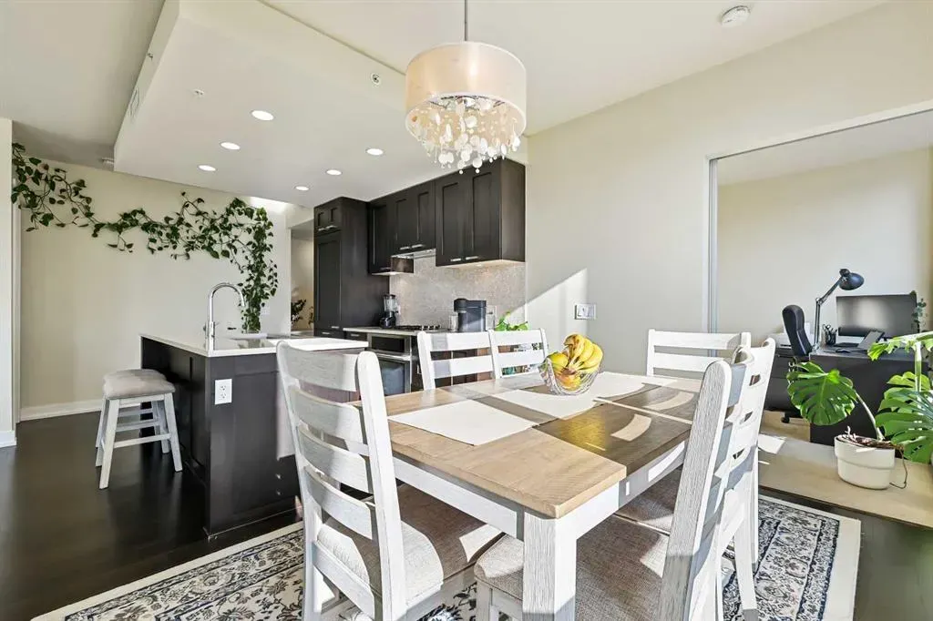 222 Riverfront Avenue SW, #825
