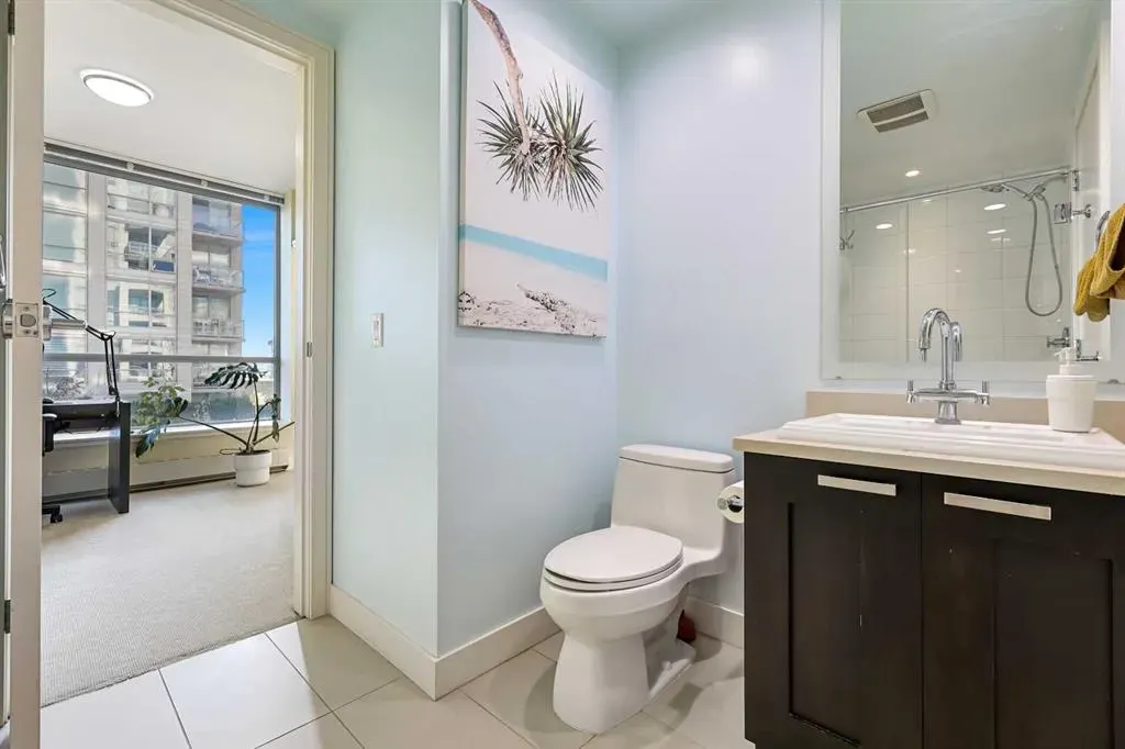222 Riverfront Avenue SW, #825