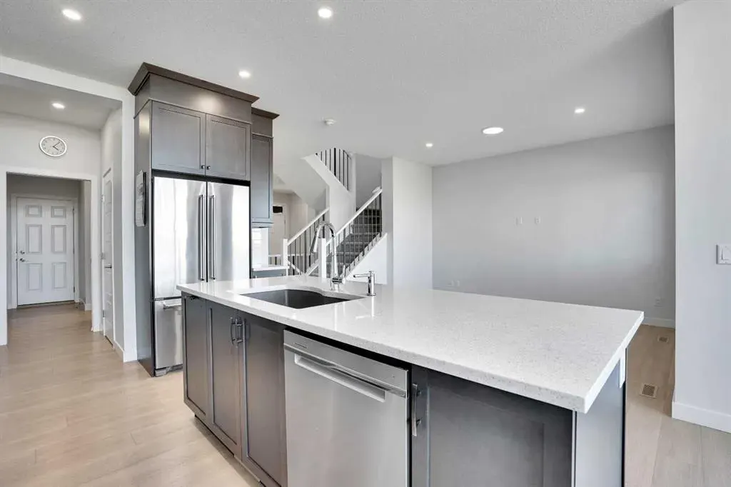 601 Corner Meadows Way NE
