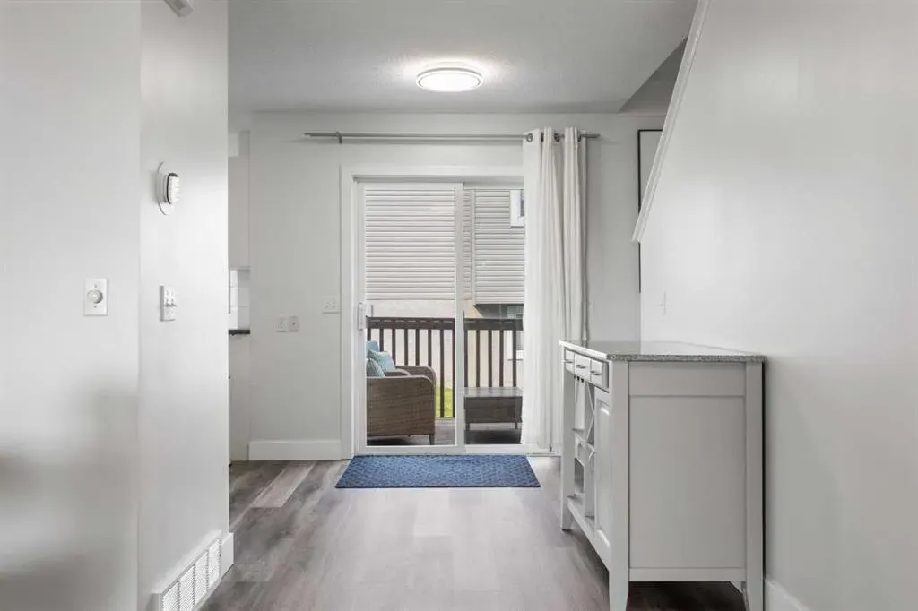 9 Sandarac Way NW