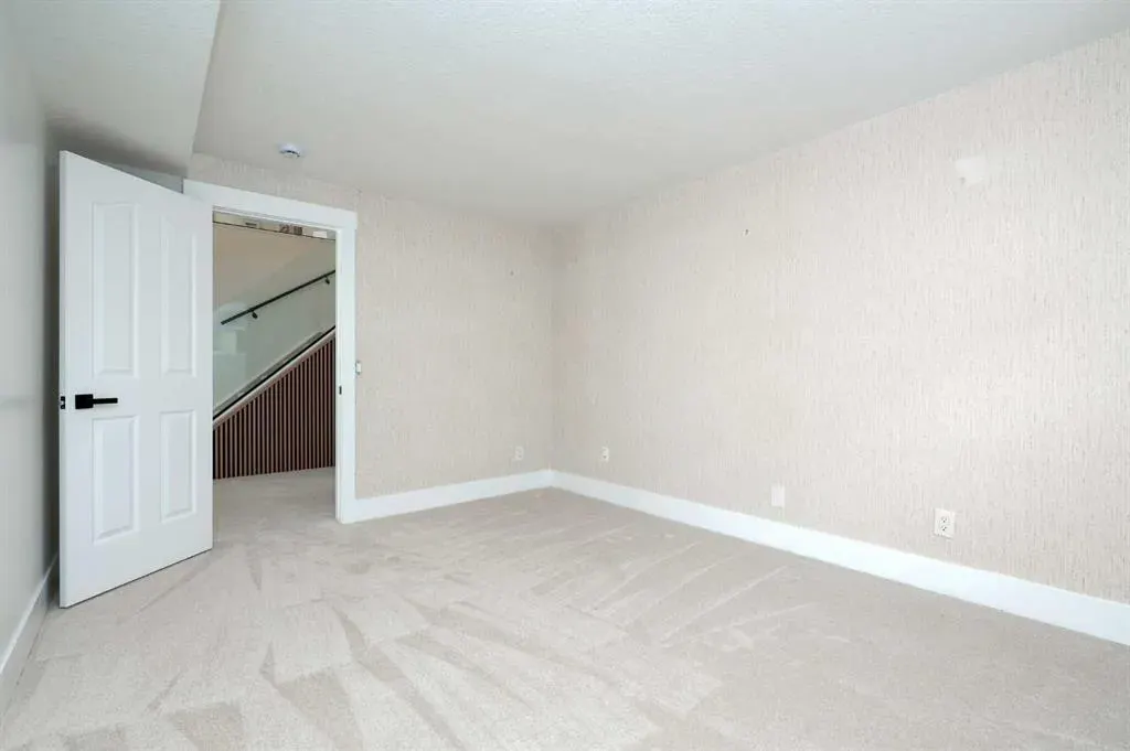 31 Scenic Park Crescent NW