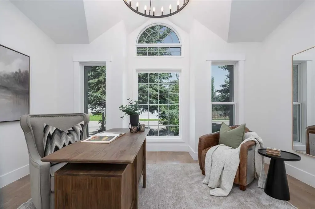 31 Scenic Park Crescent NW