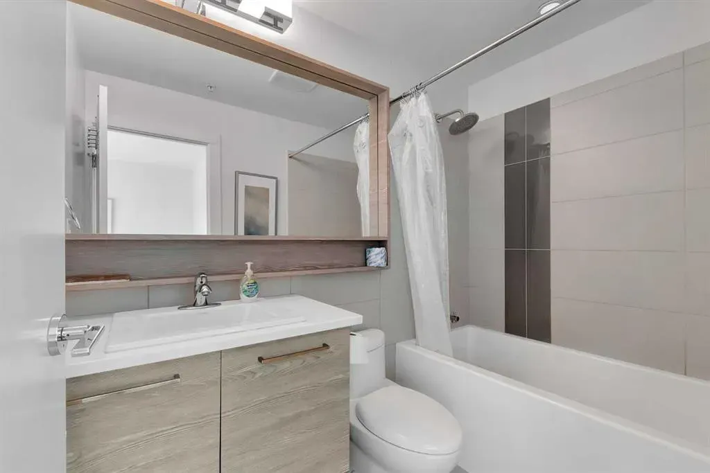 38 9 Street NE, #304