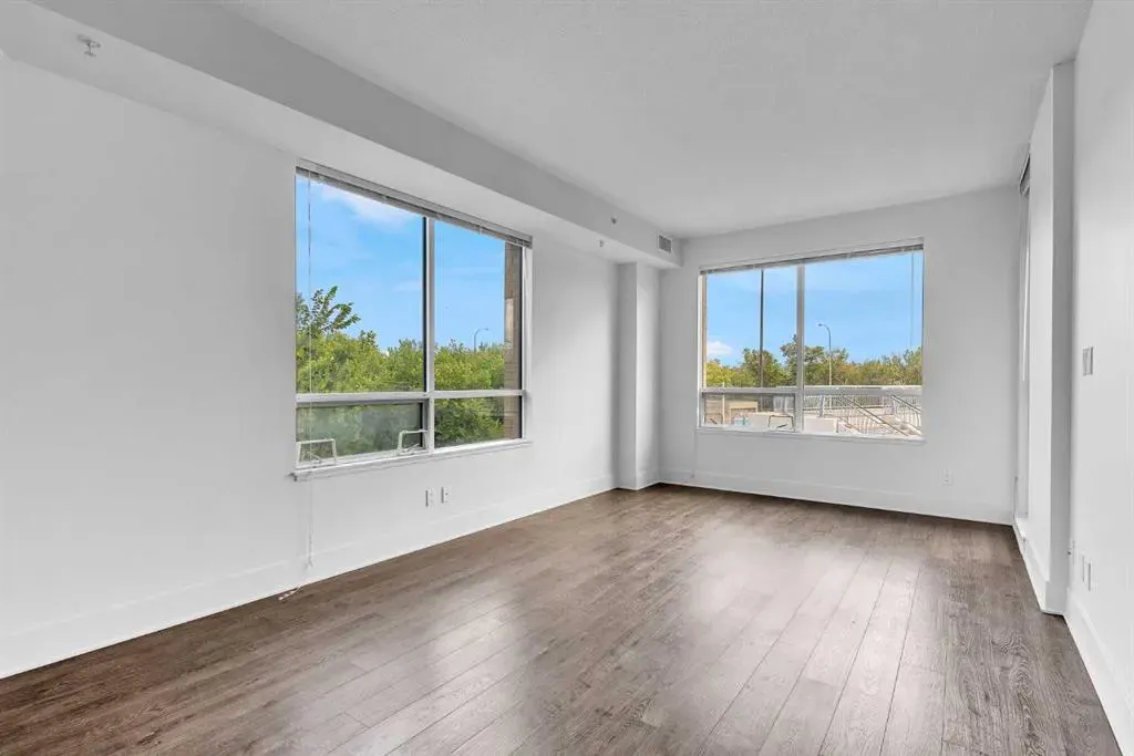 38 9 Street NE, #304