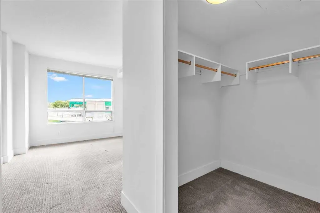 38 9 Street NE, #304
