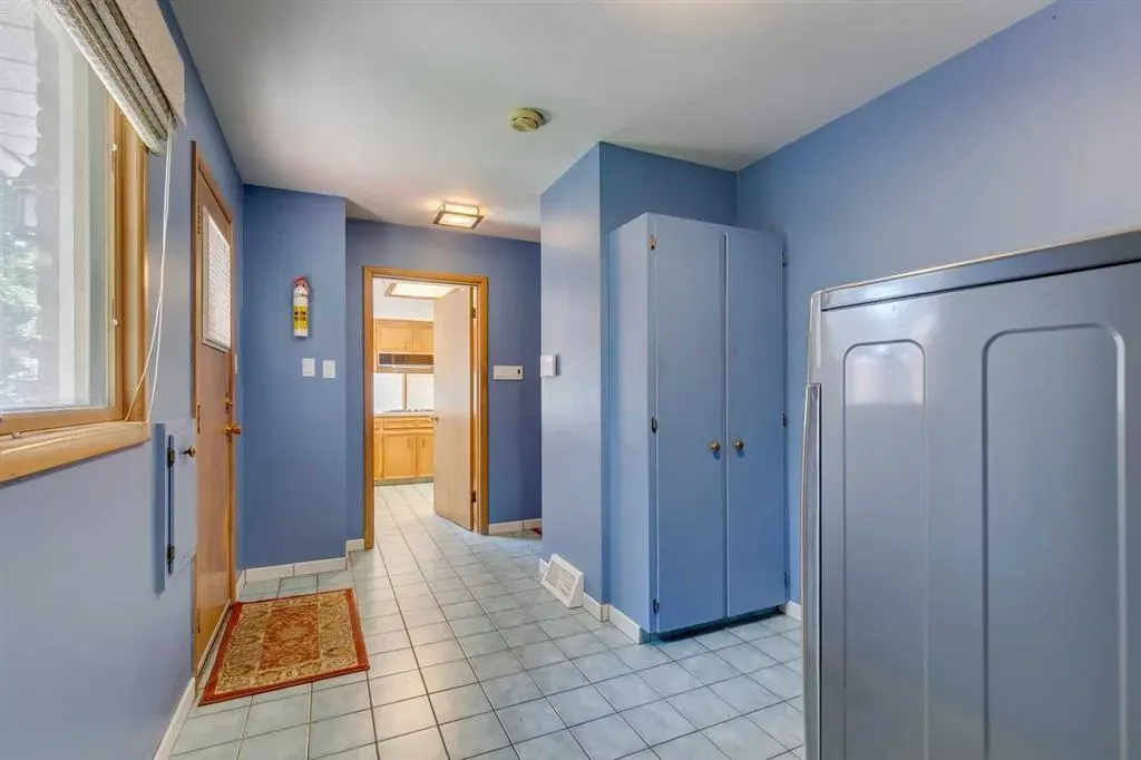 924 Kerfoot Crescent SW