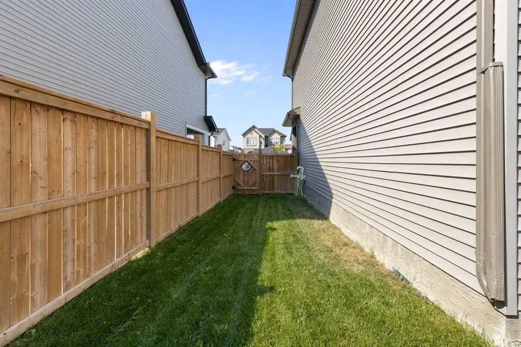 1708 Montgomery Gate SE