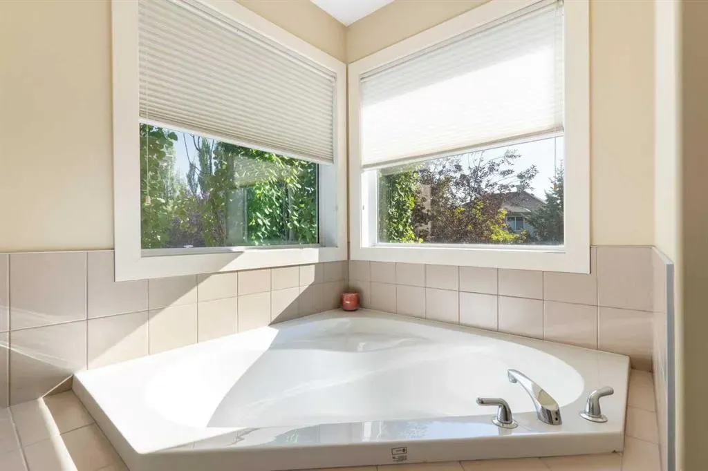 46 Tuscany Glen Way NW