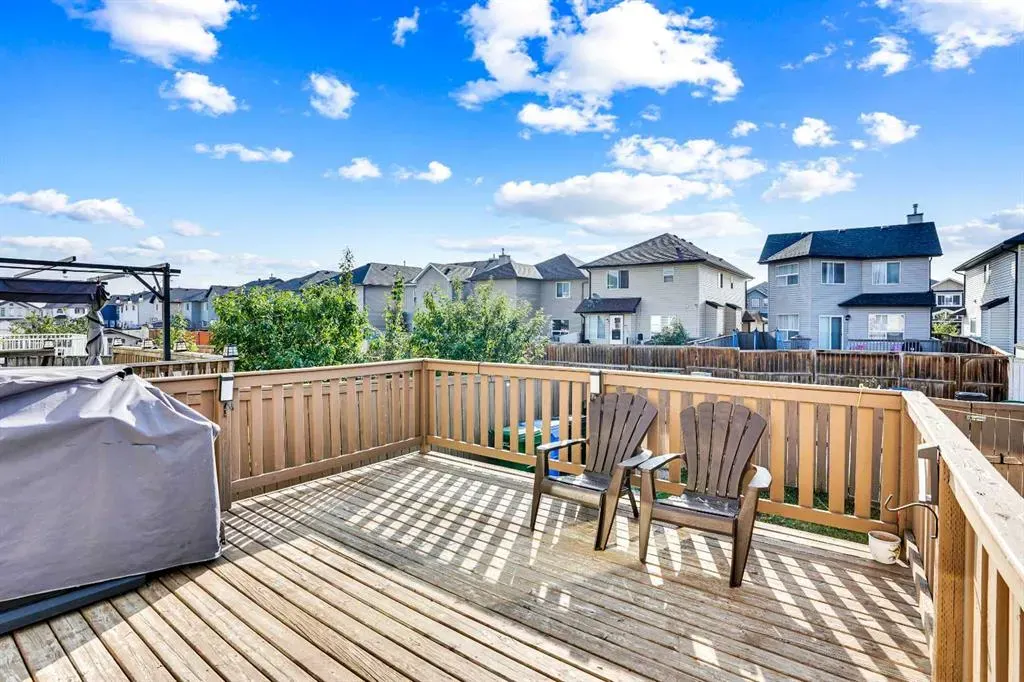 151 Saddlehorn Close NE