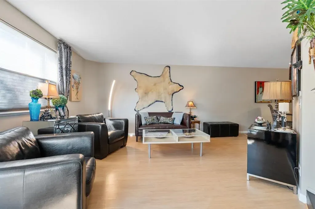 705 56 Avenue SW, #203
