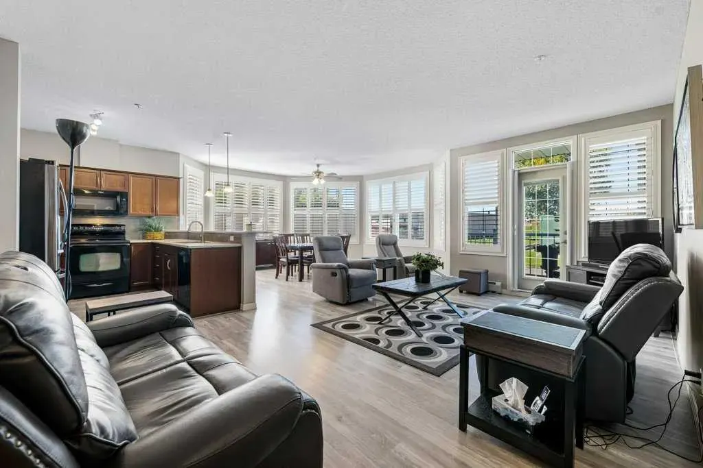 1 Crystal Green Lane, #129