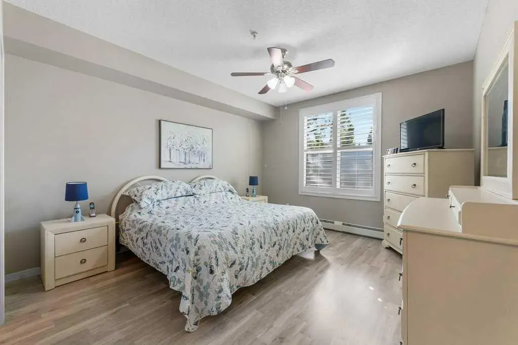 1 Crystal Green Lane, #129