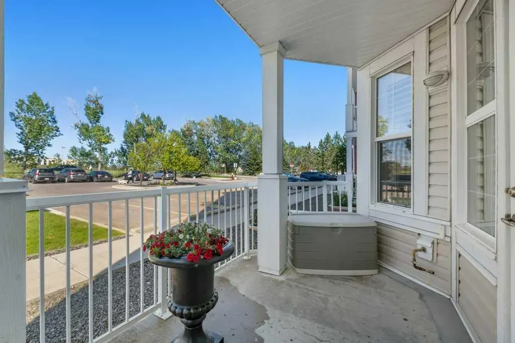 1 Crystal Green Lane, #129