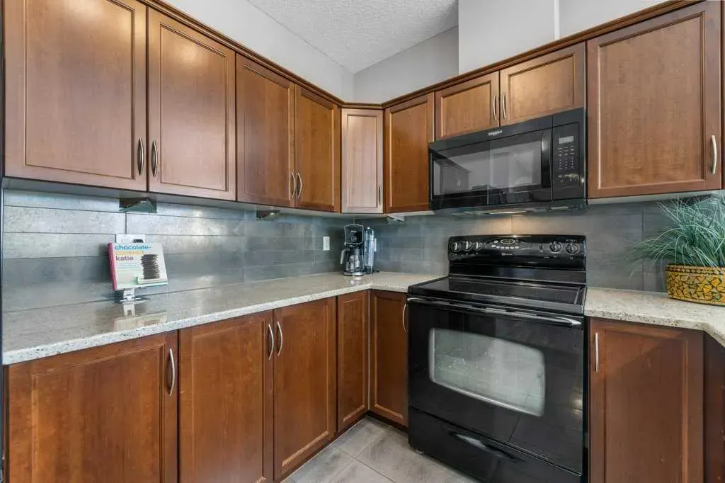 1 Crystal Green Lane, #129