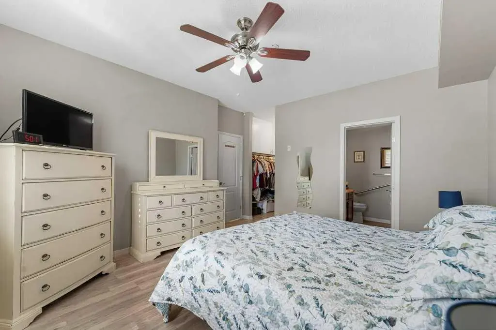 1 Crystal Green Lane, #129