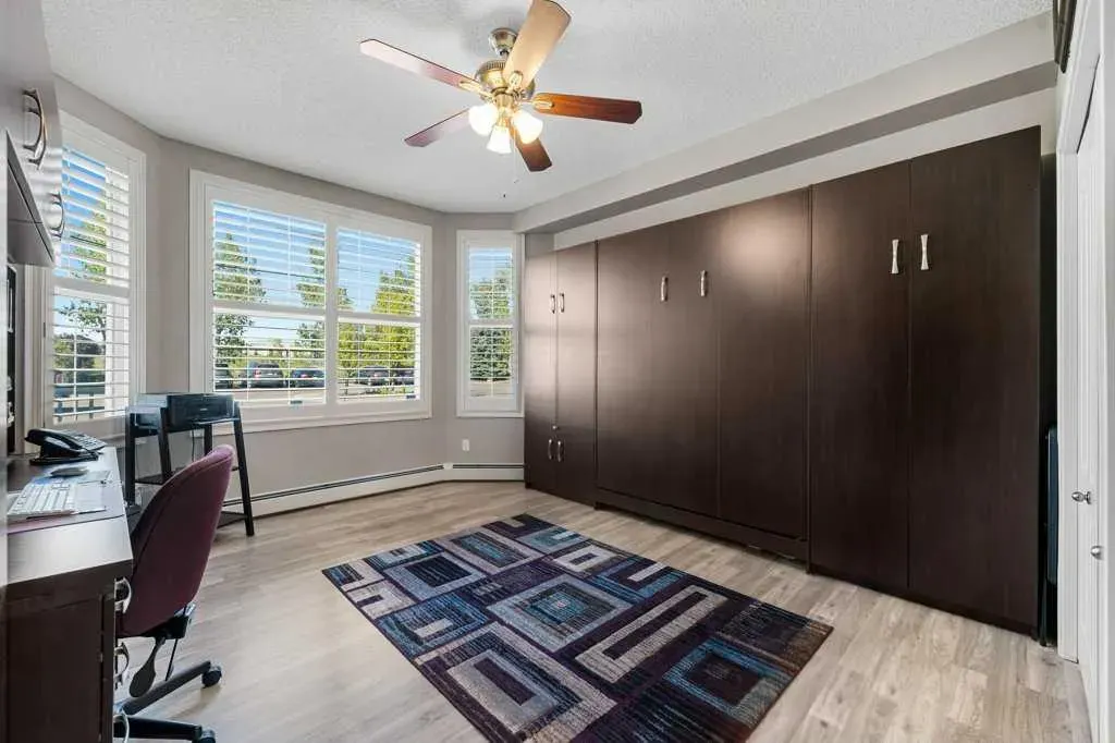 1 Crystal Green Lane, #129
