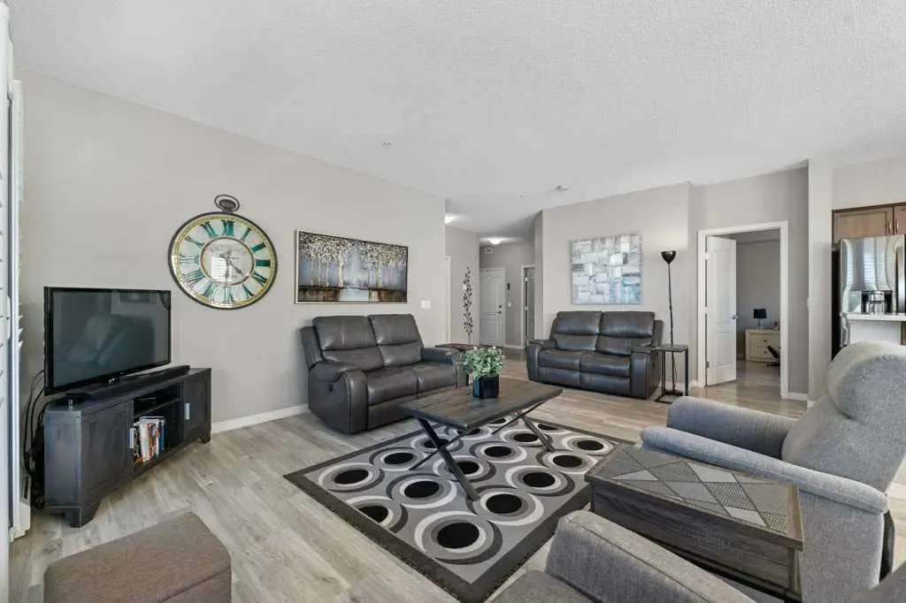 1 Crystal Green Lane, #129