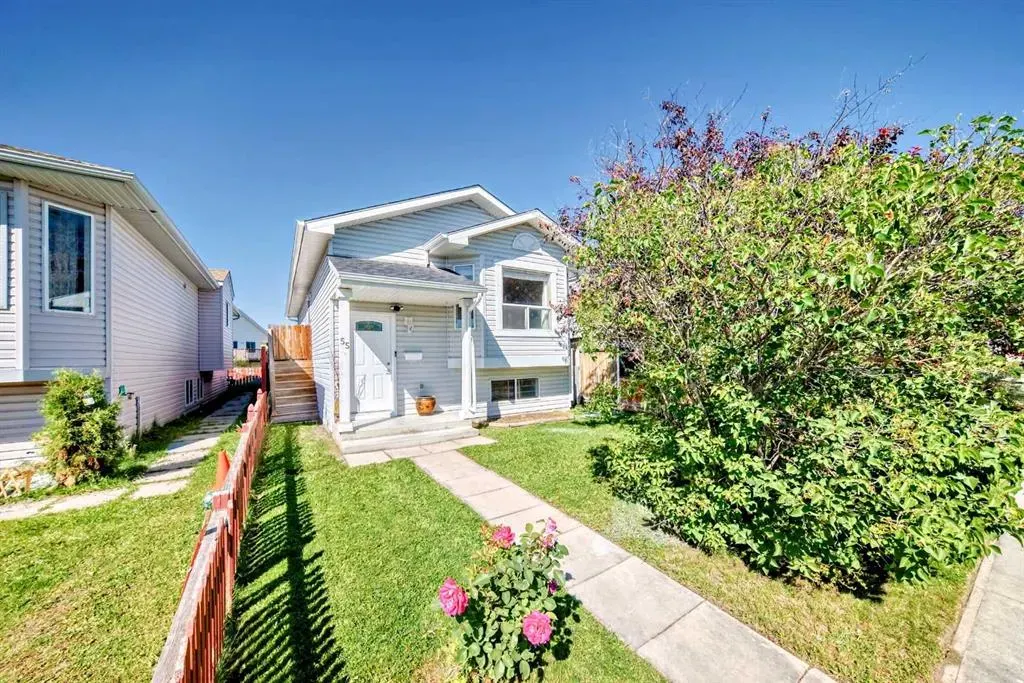 55 Applemead Court SE