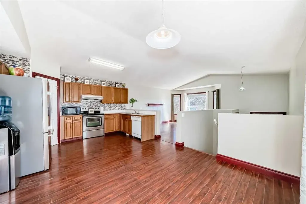 55 Applemead Court SE