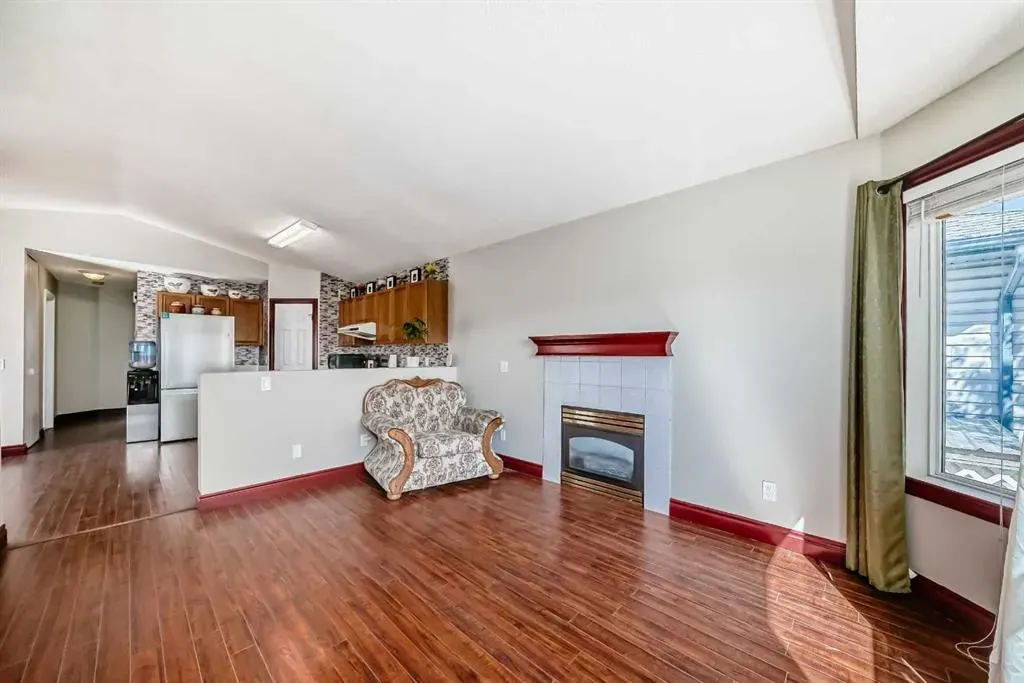 55 Applemead Court SE