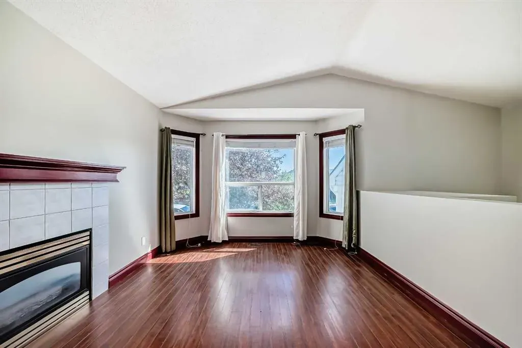 55 Applemead Court SE