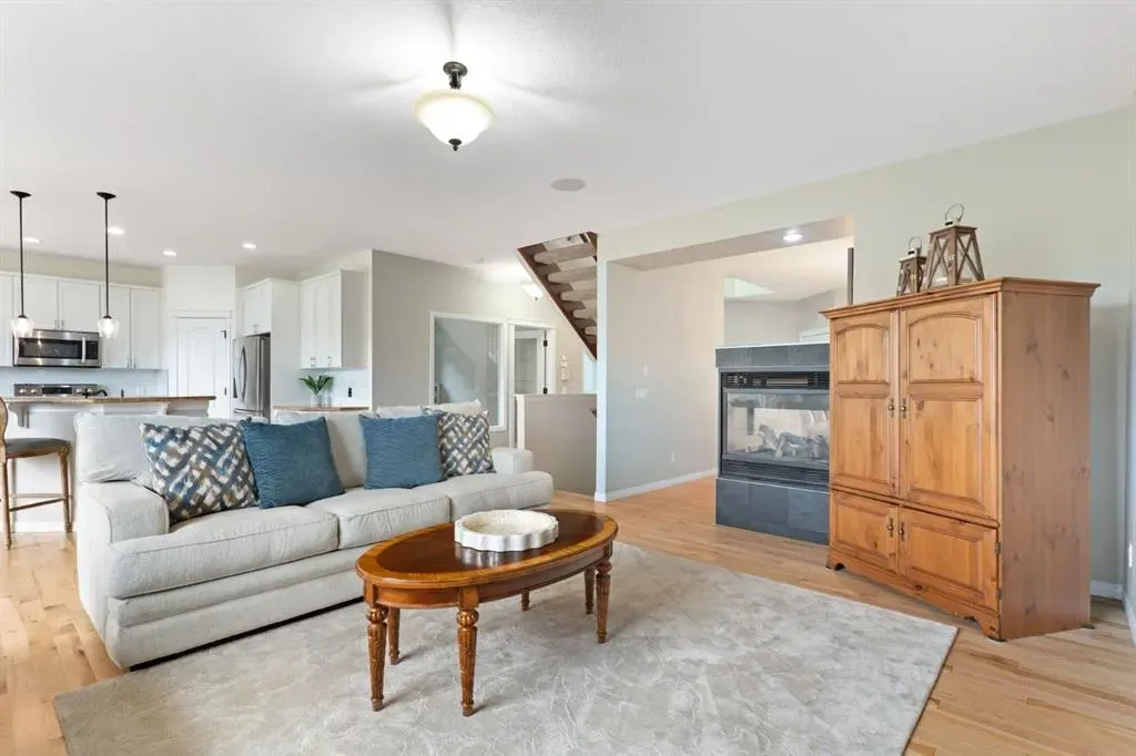 46 Crestbrook Hill SW