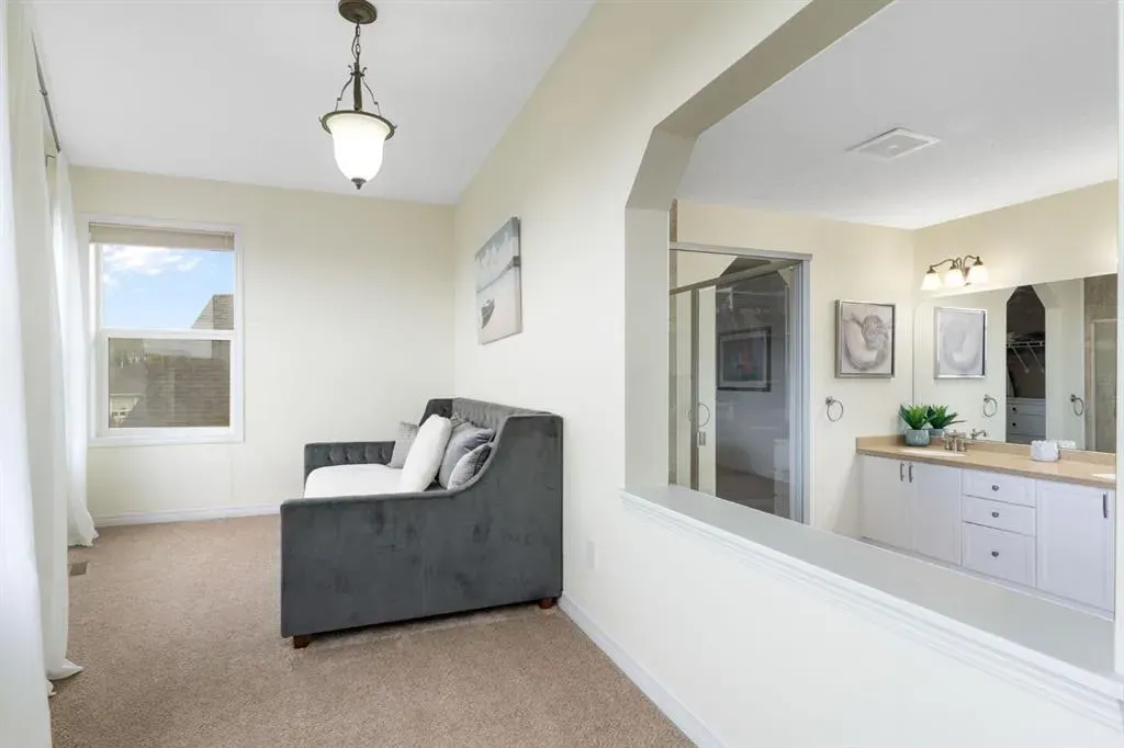 46 Crestbrook Hill SW