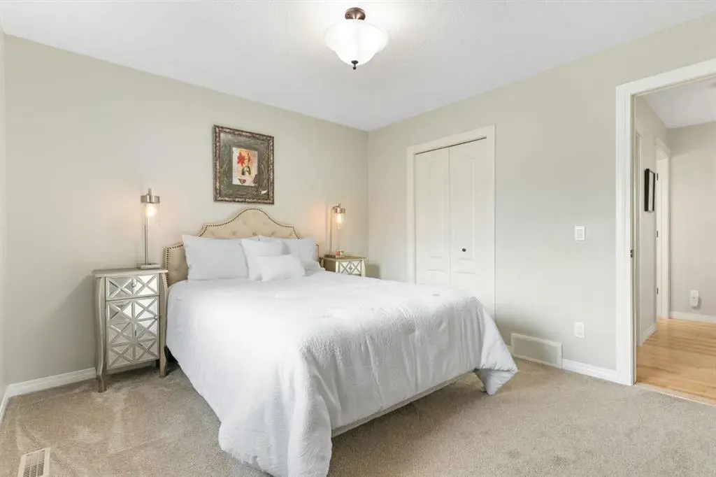 46 Crestbrook Hill SW