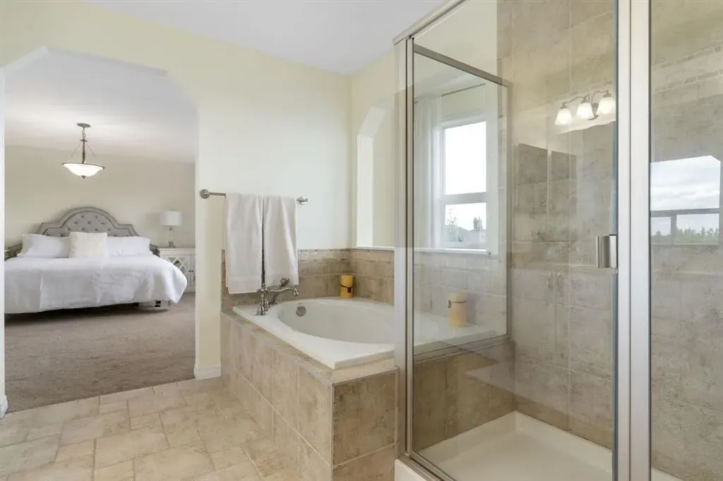 46 Crestbrook Hill SW