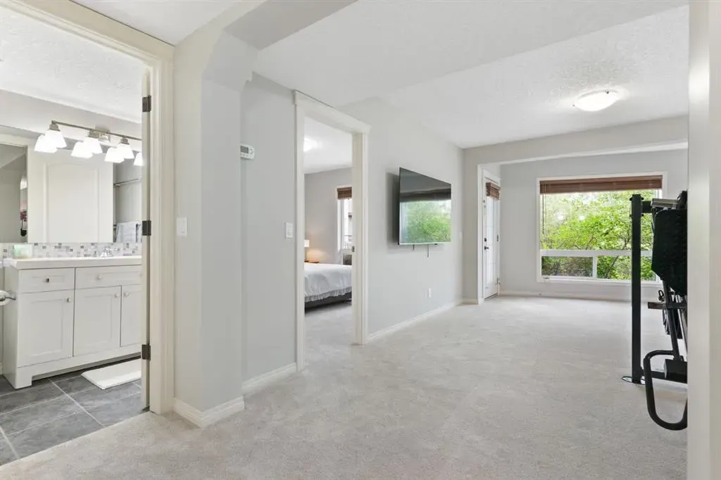 46 Crestbrook Hill SW