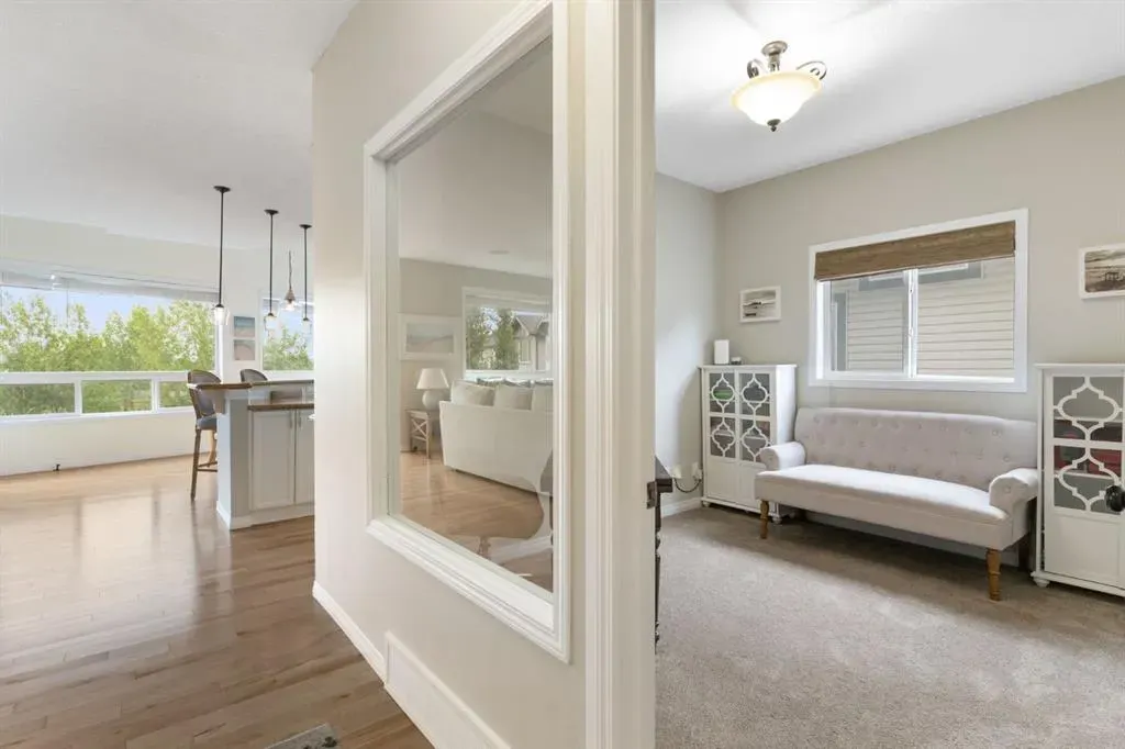 46 Crestbrook Hill SW