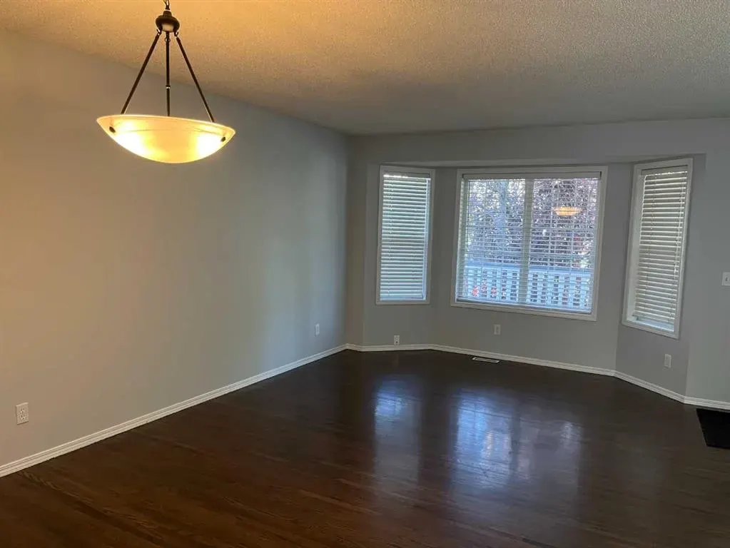 73 Hidden Spring Green NW