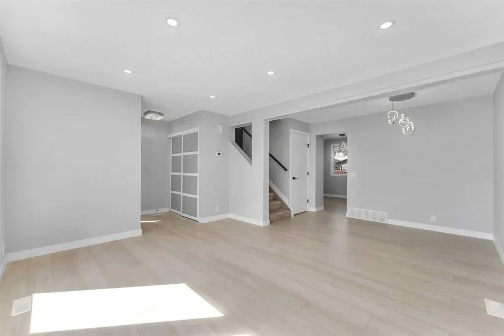 73 Erin Woods Place SE