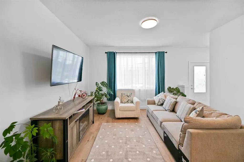 60 Amblefield Terrace NW